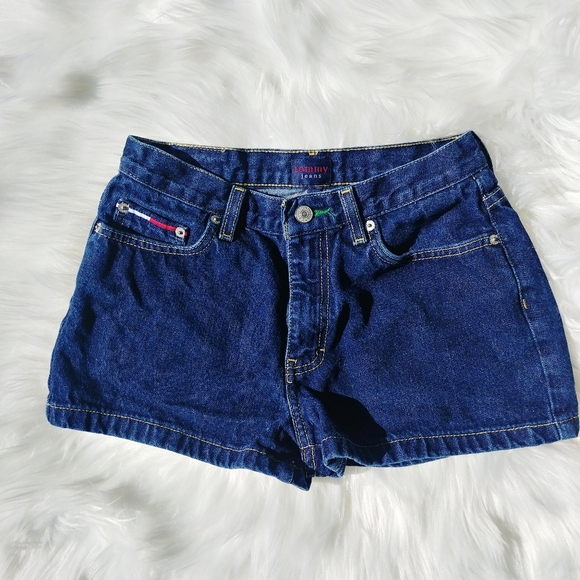 Tommy Hilfiger Pants - 🧜‍♀️ 5/$30 Tommy Hilfiger jean shorts